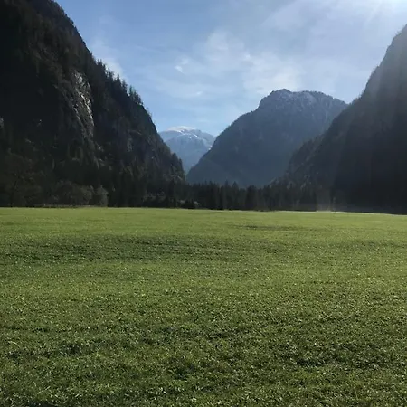 Weichselboden, Alte Schule *