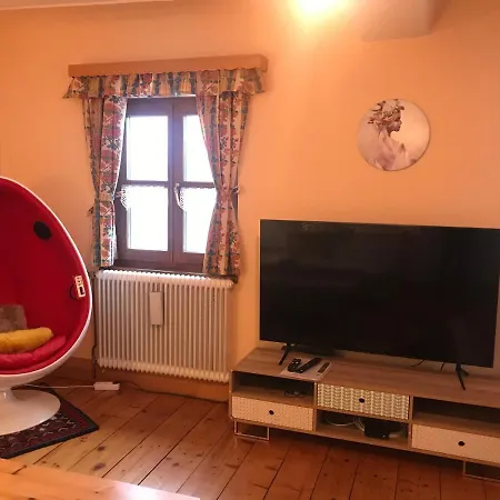 Weichselboden, Alte Schule